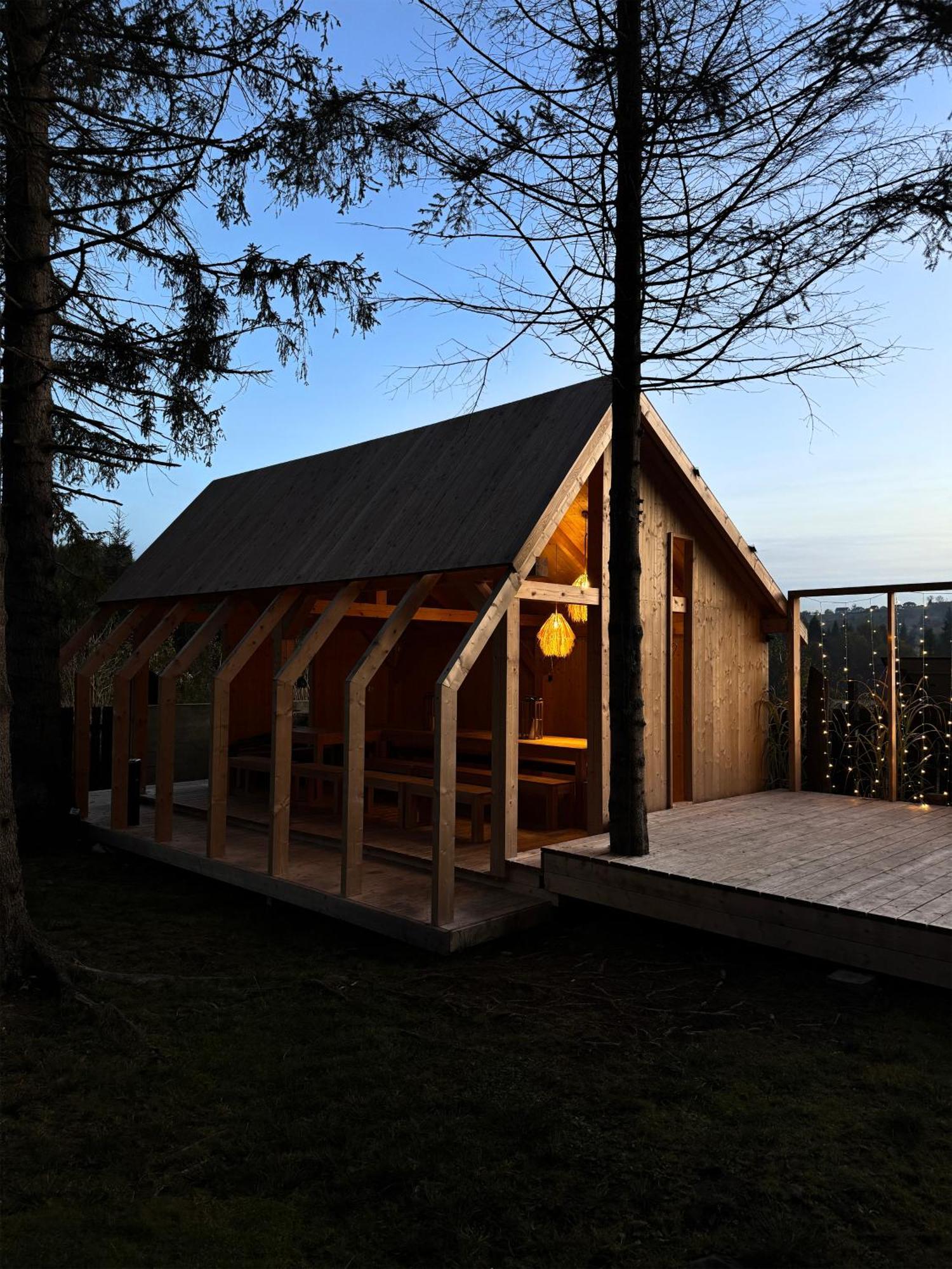 איסטבנה Fabryka Snow Loft W Sercu Beskidow מראה חיצוני תמונה